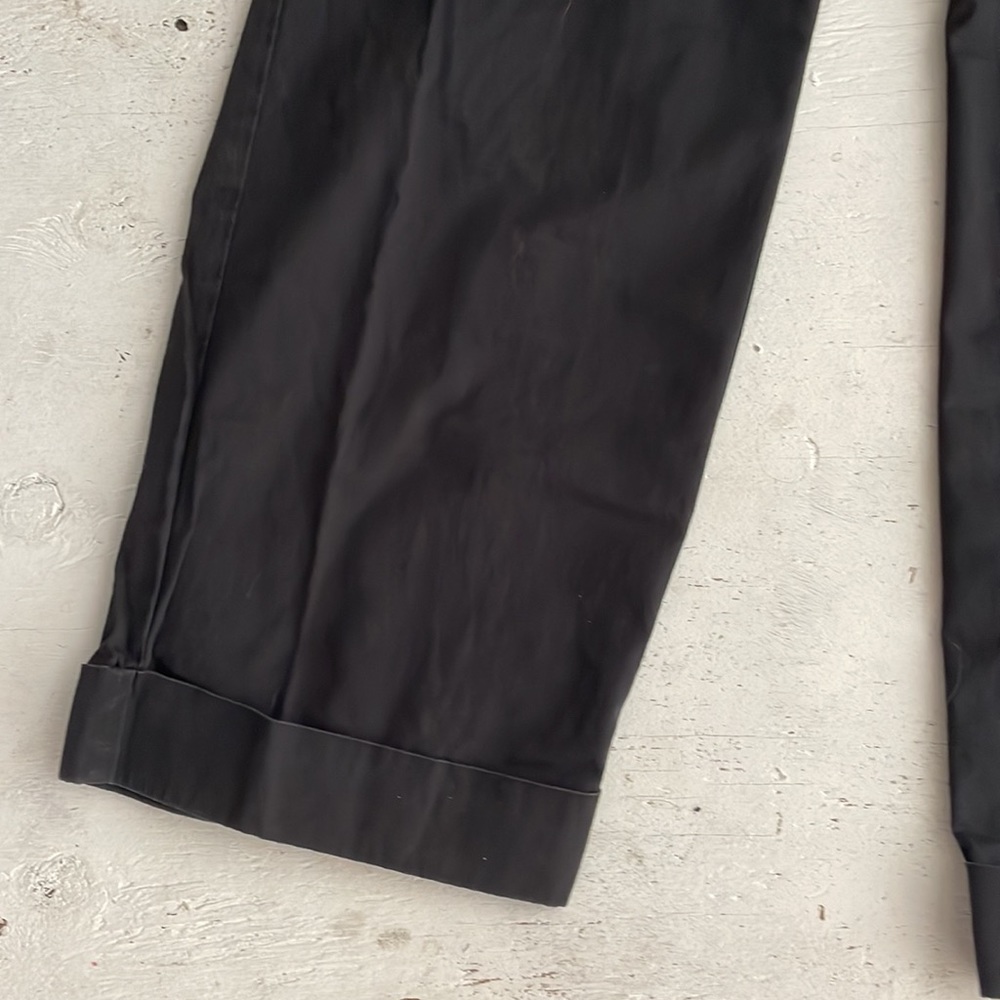 [ Gap Solid Black Straight Leg Cuffed Capri Pants… - image 3